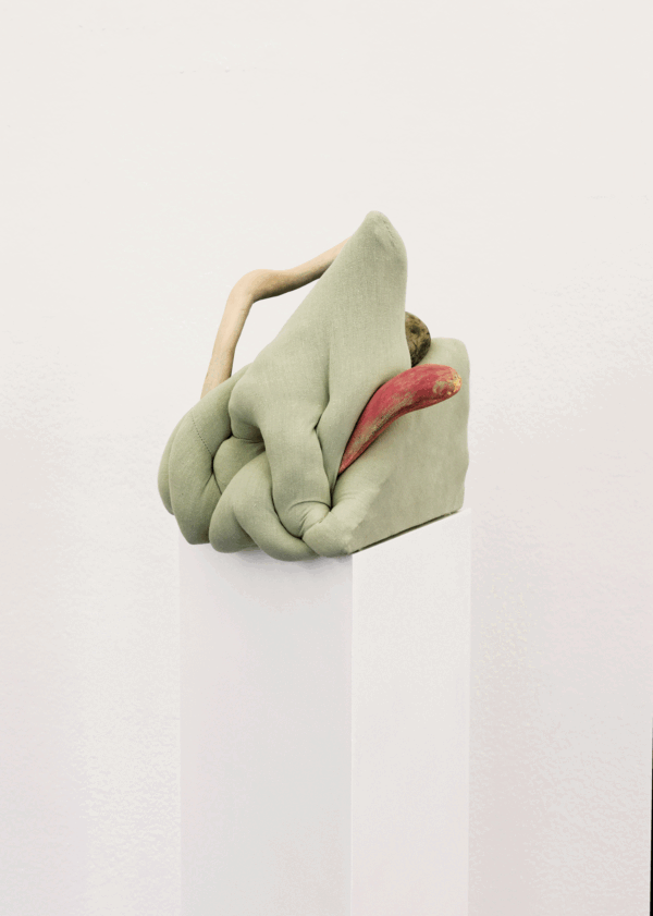 Fee Kleiss, Pistaccio, 2020, Leinen mixed Media 30 x 30 x 30 cm