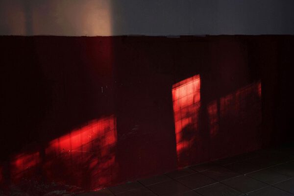 Anna Lehmann-Brauns, Rote Wand, Istanbul, 2020, Pigmentdruck., Auflg. 6, 40 x 53 cm